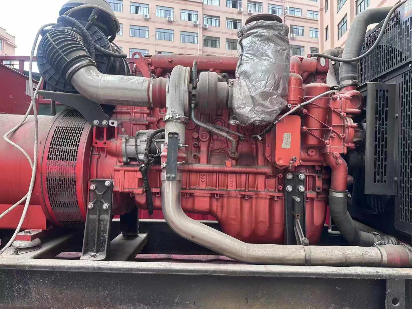 西乌珠穆沁如何选择适合 600kW 柴油发电机组的过载保护器？